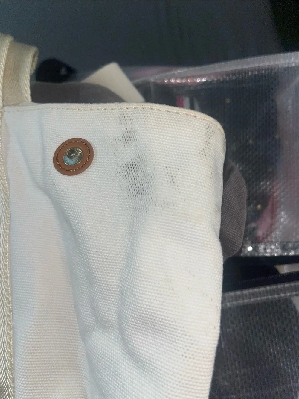 Tory Burch look carry